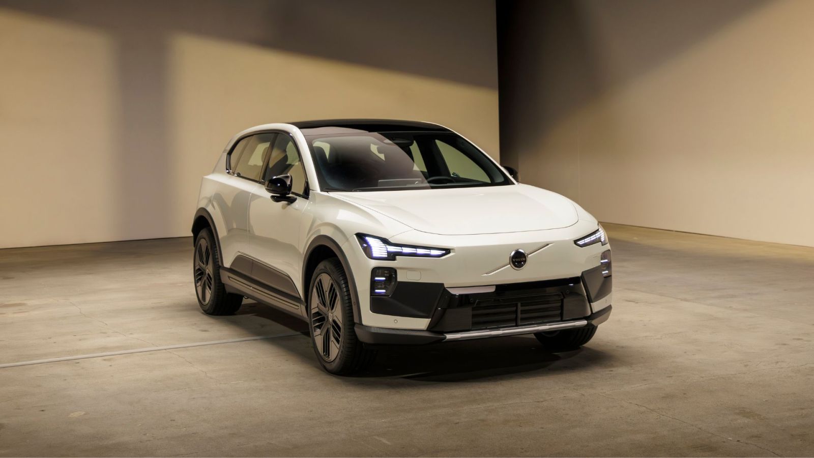 Volvo EX60 Cross Country : la version la plus cool du SUV suédois est enfin disponible en France