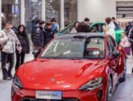 La Xiaomi SU7 en concession. // Source : CCTV via Weibo