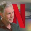 Reed Hastings quitte Netflix // Source : Numerama / Netflix / Graham Bensinger