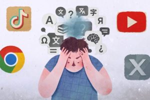 Tandis que la traduction automatique peut s'avérer être particulièrement utile en cas de lacunes en langues étrangères, celle-ci peut également frustrer celles et ceux n'ayant rien demandé. Car oui, les grandes plateformes se mettent à traduire à la volée titres, posts, commentaires, voire voix. De quoi augmenter le temps passé sur le service et donner l’impression qu’« on comprend tout ». Sauf qu'il n'en est rien : pour beaucoup, d’un point de vue utilisateur, la traduction automatique crée un double malaise : on perd les nuances (humour, contexte politique, registres de langue…) et on ne sait pas forcément si ce qu’on lit relève de l'auteur ou d'une paraphrase algorithmique. Sur YouTube, par exemple, des chaînes entières sont aujourd’hui doublées ou sous‑titrées par IA sans bouton clair pour revenir à l’original. Plus récemment, sur X, des posts apparaissent directement traduits dans le fil. Un changement qui n'a pas manqué de faire réagir les utilisateurs, spamés de messages initialement en japonais. Bien que moins grand public, le phénomène est également observé sur Reddit, qui donne naissance à des communautés « francisées » malgré elles. Voici comment s'en débarrasser. Comment désactiver la traduction automatique sur les navigateurs ? Dans cette histoire, le premier suspect est rarement le service lui‑même, mais le navigateur qui le fait parler une autre langue. Sur le web, Chrome joue ce rôle de pivot : son module Google Traduction scanne toutes les pages que vous ouvrez, de YouTube à Google Docs en passant par Reddit, et propose de les réécrire automatiquement dans la langue que vous avez choisie. Résultat : même si YouTube ou Gmail n’ont pas, à l’origine, de traduction automatique très agressive, Chrome ajoute par‑dessus ses propres bulles « Traduire cette page », puis mémorise vos choix pour généraliser le comportement à tout un tas de sites. Tant que cette couche n’est pas désactivée, vous risquez de voir des interfaces, des titres de vidéos ou des documents entiers s’afficher dans une autre langue sans toujours comprendre d’où ça vient. Sur Chrome : Pour vous en débarrasser, rendez-vous sur Chrome, dans les paramètres, puis cliquez sur « Langues ». Plusieurs options s'offrent alors à vous : vous pouvez tout simplement décocher « Utiliser Google Traduction » -- pour éviter tout pop-up --, ou bien ajouter des langues dans la catégorie « Ne jamais proposer de traduire ces langues ». Sur Firefox : Concernant les autres navigateurs, la manoeuvre est similaire. Sur Firefox, quand la bannière « Traduire la page » apparaît, cliquez sur l’icône de roue dentée. Désactivez « Toujours proposer la traduction ». Sur Safari : Sur Safari, la traduction d’une page passe en général par une extension (ou par le menu « Traduire » quand on sélectionne du texte sur iOS). Si vous avez installé une extension de traduction (par exemple « Translate »), cliquez sur son icône dans la barre d’outils pour revenir à la version originale du site, ou désactivez complètement l’extension dans les réglages de Safari. Comment désactiver la traduction automatique sur YouTube ? Désactiver la traduction automatique sur Chrome ne vous garantit pas que cela s'applique aux autres services de la marque. C'est notamment le cas sur YouTube, qui génère des sous‑titres automatiques dans la langue de la vidéo, puis peut les traduire à la volée dans d’autres langues via l’option « Auto‑translate » du lecteur. Sans oublier le développement du doublage par IA sur la plateforme. Le souci ? Eh bien il n'existe pas de bouton global de type « ne jamais traduire / doubler ». Gérez les sous-titres et le doublage sur YouTube Pour retrouver un peu de contrôle, il faut donc bricoler. Premier réflexe : dans le lecteur, ouvrir le menu Audio / Piste audio et repasser systématiquement sur la piste « Originale » lorsque YouTube a sélectionné par défaut une version doublée. Deuxième réflexe : gérer les sous‑titres via Paramètres -> Sous‑titres en choisissant soit la piste dans la langue de la vidéo, soit « Désactivé » pour couper les sous‑titres auto‑traduits qui se réactivent parfois selon les appareils. En théorie, YouTube essaie de se souvenir de vos réglages audio et de sous‑titres, mais en pratique il faut vérifier régulièrement -- surtout quand vous changez d’appareil ou que la plateforme décide soudain de vous servir la version doublée. Installez des extensions Sur ordinateur, les personnes qui veulent revenir à un YouTube « brut » n’ont souvent pas d’autre choix que d’installer des extensions capables de restaurer les titres et descriptions originaux et de bloquer autant que possible les traductions automatiques ajoutées dans la page. C'est notamment le cas de yt-anti-translate, disponible sur GitHub. Dernier levier, un peu radical : changer la langue de YouTube et de son compte Google (par exemple en basculant toute l’interface en anglais) pour réduire la pression à tout traduire vers le français, au prix d’un site qui n’est plus localisé. Comment désactiver la traduction automatique sur les réseaux sociaux ? Sur Instagram : La traduction automatique s'invite également, à divers degrés, dans les réseaux sociaux. Instagram présente la traduction IA (légendes et voix) comme un simple prolongement de la langue de l’interface, et non comme une fonction séparée que l’on pourrait facilement désactiver. Ce n'est, à ce stade, que possible en allant sur un Reel dans une autre langue, puis en cliquant sur les "...". Choisissez alors « Traductions », puis décochez l'option traduire la voix. Autre solution : changer radicalement la langue de l’app (par exemple en la passant en anglais), ce qui réduit les traductions vers le français mais au prix d’une interface qui n’est plus localisée. Sur Facebook : Du côté de Facebook, c’est celui qui joue le plus franc jeu. Dans les paramètres « Langue et région », on peut lister les langues pour lesquelles on ne veut plus qu’on nous propose de traduction, par exemple l’anglais ou l’espagnol. Résultat : les posts dans ces langues restent en version originale et le bouton « Voir la traduction » disparaît souvent. En revanche, il n’existe pas de bouton global du type « ne jamais traduire aucun post », ce qui oblige à paramétrer langue par langue. Sur TikTok : Sur TikTok, l’app traduit automatiquement une partie des légendes et commentaires en fonction de la langue de l’interface. Les options sont cachées dans « Paramètres et confidentialité », puis « Langue » ou « Préférences de contenu ». Vous aurez alors une case « Toujours traduire les publications » -- ainsi que la possibilité de sélectionner des langues que vous ne souhaitez pas voir traduites. Sur X : Sur X, depuis le virage d'Elon Musk visant à pousser du contenu automatiquement traduit par Grok, de nombreux utilisateurs se demandent comment éviter cela. Dans les faits, il est bien possible de définir des langues « préférées » et des langues comprises, ce qui devrait, en théorie, réduire le recours à la traduction. En pratique, même après avoir indiqué que l’on lit très bien l’anglais ou l’espagnol, une grande partie de ces messages continue d’apparaître en français, avec un simple lien discret pour afficher le texte original. Plus généralement, les chemins précis des menus peuvent légèrement varier selon les versions des applications (iOS, Android, web) et les mises à jour, mais les principes restent les mêmes : aller dans les réglages de langue, désactiver les propositions de traduction et remplir les listes « ne jamais traduire » quand elles existent. // Source : Numerama / Google / X / TikTok Tandis que la traduction automatique peut s'avérer être particulièrement utile en cas de lacunes en langues étrangères, celle-ci peut également frustrer celles et ceux n'ayant rien demandé. Car oui, les grandes plateformes se mettent à traduire à la volée titres, posts, commentaires, voire voix. De quoi augmenter le temps passé sur le service et donner l’impression qu’« on comprend tout ». Sauf qu'il n'en est rien : pour beaucoup, d’un point de vue utilisateur, la traduction automatique crée un double malaise : on perd les nuances (humour, contexte politique, registres de langue…) et on ne sait pas forcément si ce qu’on lit relève de l'auteur ou d'une paraphrase algorithmique. Sur YouTube, par exemple, des chaînes entières sont aujourd’hui doublées ou sous‑titrées par IA sans bouton clair pour revenir à l’original. Plus récemment, sur X, des posts apparaissent directement traduits dans le fil. Un changement qui n'a pas manqué de faire réagir les utilisateurs, spamés de messages initialement en japonais. Bien que moins grand public, le phénomène est également observé sur Reddit, qui donne naissance à des communautés « francisées » malgré elles. Voici comment s'en débarrasser. Comment désactiver la traduction automatique sur les navigateurs ? Dans cette histoire, le premier suspect est rarement le service lui‑même, mais le navigateur qui le fait parler une autre langue. Sur le web, Chrome joue ce rôle de pivot : son module Google Traduction scanne toutes les pages que vous ouvrez, de YouTube à Google Docs en passant par Reddit, et propose de les réécrire automatiquement dans la langue que vous avez choisie. Résultat : même si YouTube ou Gmail n’ont pas, à l’origine, de traduction automatique très agressive, Chrome ajoute par‑dessus ses propres bulles « Traduire cette page », puis mémorise vos choix pour généraliser le comportement à tout un tas de sites. Tant que cette couche n’est pas désactivée, vous risquez de voir des interfaces, des titres de vidéos ou des documents entiers s’afficher dans une autre langue sans toujours comprendre d’où ça vient. Sur Chrome : Pour vous en débarrasser, rendez-vous sur Chrome, dans les paramètres, puis cliquez sur « Langues ». Plusieurs options s'offrent alors à vous : vous pouvez tout simplement décocher « Utiliser Google Traduction » -- pour éviter tout pop-up --, ou bien ajouter des langues dans la catégorie « Ne jamais proposer de traduire ces langues ». Sur Firefox : Concernant les autres navigateurs, la manoeuvre est similaire. Sur Firefox, quand la bannière « Traduire la page » apparaît, cliquez sur l’icône de roue dentée. Désactivez « Toujours proposer la traduction ». Sur Safari : Sur Safari, la traduction d’une page passe en général par une extension (ou par le menu « Traduire » quand on sélectionne du texte sur iOS). Si vous avez installé une extension de traduction (par exemple « Translate »), cliquez sur son icône dans la barre d’outils pour revenir à la version originale du site, ou désactivez complètement l’extension dans les réglages de Safari. Comment désactiver la traduction automatique sur YouTube ? Désactiver la traduction automatique sur Chrome ne vous garantit pas que cela s'applique aux autres services de la marque. C'est notamment le cas sur YouTube, qui génère des sous‑titres automatiques dans la langue de la vidéo, puis peut les traduire à la volée dans d’autres langues via l’option « Auto‑translate » du lecteur. Sans oublier le développement du doublage par IA sur la plateforme. Le souci ? Eh bien il n'existe pas de bouton global de type « ne jamais traduire / doubler ». Gérez les sous-titres et le doublage sur YouTube Pour retrouver un peu de contrôle, il faut donc bricoler. Premier réflexe : dans le lecteur, ouvrir le menu Audio / Piste audio et repasser systématiquement sur la piste « Originale » lorsque YouTube a sélectionné par défaut une version doublée. Deuxième réflexe : gérer les sous‑titres via Paramètres -> Sous‑titres en choisissant soit la piste dans la langue de la vidéo, soit « Désactivé » pour couper les sous‑titres auto‑traduits qui se réactivent parfois selon les appareils. En théorie, YouTube essaie de se souvenir de vos réglages audio et de sous‑titres, mais en pratique il faut vérifier régulièrement -- surtout quand vous changez d’appareil ou que la plateforme décide soudain de vous servir la version doublée. Installez des extensions Sur ordinateur, les personnes qui veulent revenir à un YouTube « brut » n’ont souvent pas d’autre choix que d’installer des extensions capables de restaurer les titres et descriptions originaux et de bloquer autant que possible les traductions automatiques ajoutées dans la page. C'est notamment le cas de yt-anti-translate, disponible sur GitHub. Dernier levier, un peu radical : changer la langue de YouTube et de son compte Google (par exemple en basculant toute l’interface en anglais) pour réduire la pression à tout traduire vers le français, au prix d’un site qui n’est plus localisé. Comment désactiver la traduction automatique sur les réseaux sociaux ? Sur Instagram : La traduction automatique s'invite également, à divers degrés, dans les réseaux sociaux. Instagram présente la traduction IA (légendes et voix) comme un simple prolongement de la langue de l’interface, et non comme une fonction séparée que l’on pourrait facilement désactiver. Ce n'est, à ce stade, que possible en allant sur un Reel dans une autre langue, puis en cliquant sur les "...". Choisissez alors « Traductions », puis décochez l'option traduire la voix. Autre solution : changer radicalement la langue de l’app (par exemple en la passant en anglais), ce qui réduit les traductions vers le français mais au prix d’une interface qui n’est plus localisée. Sur Facebook : Du côté de Facebook, c’est celui qui joue le plus franc jeu. Dans les paramètres « Langue et région », on peut lister les langues pour lesquelles on ne veut plus qu’on nous propose de traduction, par exemple l’anglais ou l’espagnol. Résultat : les posts dans ces langues restent en version originale et le bouton « Voir la traduction » disparaît souvent. En revanche, il n’existe pas de bouton global du type « ne jamais traduire aucun post », ce qui oblige à paramétrer langue par langue. Sur TikTok : Sur TikTok, l’app traduit automatiquement une partie des légendes et commentaires en fonction de la langue de l’interface. Les options sont cachées dans « Paramètres et confidentialité », puis « Langue » ou « Préférences de contenu ». Vous aurez alors une case « Toujours traduire les publications » -- ainsi que la possibilité de sélectionner des langues que vous ne souhaitez pas voir traduites. Sur X : Sur X, depuis le virage d'Elon Musk visant à pousser du contenu automatiquement traduit par Grok, de nombreux utilisateurs se demandent comment éviter cela. Dans les faits, il est bien possible de définir des langues « préférées » et des langues comprises, ce qui devrait, en théorie, réduire le recours à la traduction. En pratique, même après avoir indiqué que l’on lit très bien l’anglais ou l’espagnol, une grande partie de ces messages continue d’apparaître en français, avec un simple lien discret pour afficher le texte original. Plus généralement, les chemins précis des menus peuvent légèrement varier selon les versions des applications (iOS, Android, web) et les mises à jour, mais les principes restent les mêmes : aller dans les réglages de langue, désactiver les propositions de traduction et remplir les listes « ne jamais traduire » quand elles existent. // Source : Numerama / Google / X / TikTok