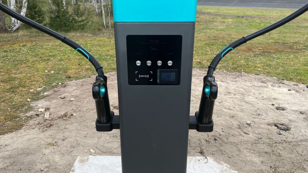 La recharge Flash Charging de BYD impressionne. // Source : Robin San Vicente pour Numerama La recharge Flash Charging de BYD impressionne. // Source : Robin San Vicente pour Numerama