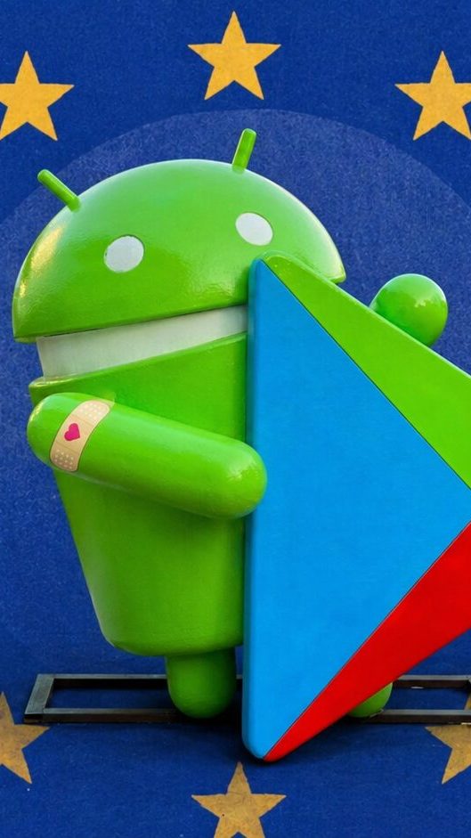 Le logo d'Android et du Google Play Store et le drapeau de l'UE. // Source : Numerama