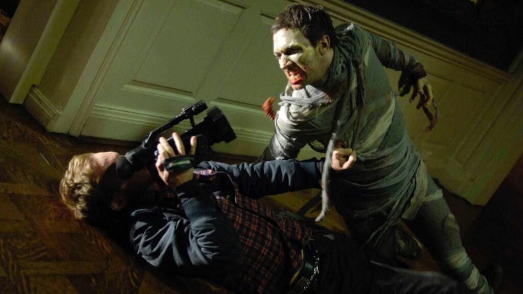 Grosse mise en ab&icirc;me dans cette sc&egrave;ne de Chroniques des morts-vivants // Source : Romero-Grunwald Productions