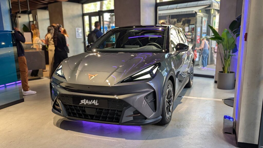 Reveal de la Cupra Raval // Source : Raphaelle Baut pour Numerama Reveal de la Cupra Raval // Source : Raphaelle Baut pour Numerama