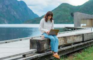 Internet haut débit par satellite : voici une alternative française qui défie les géants étrangers