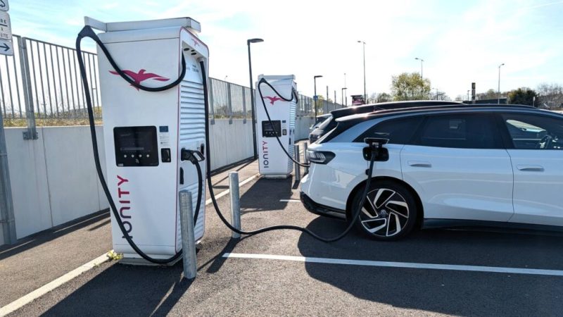 Ionity abandonne son tarif unique, avec des gagnants… et des abonnés oubliés