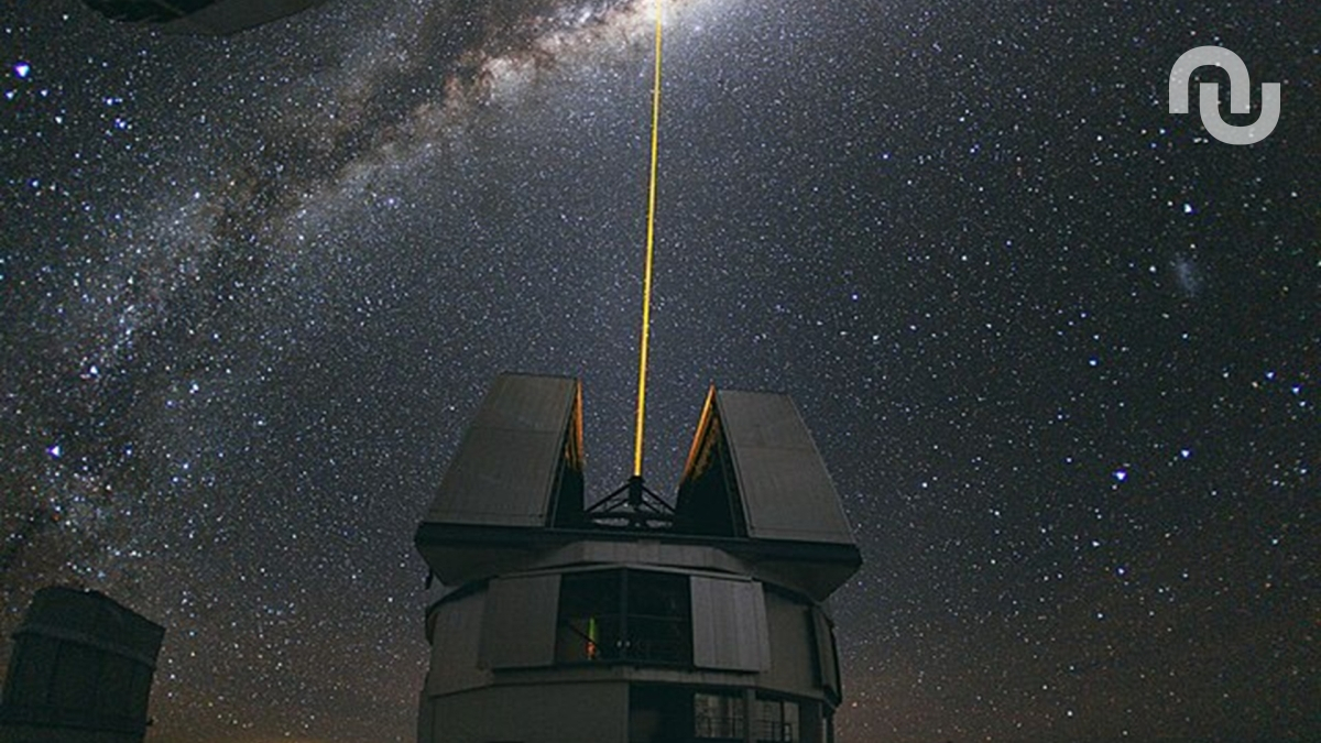 Un laser émis par le VLT pour observer la Voie Lactée
