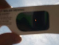 Lunettes éclipse solaire // Source : Jason Howell, Unsplash