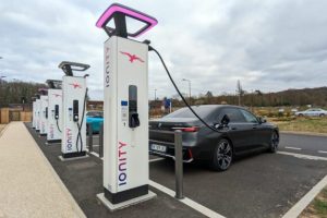 Station Ionity avec des bornes défectueuses // Source : Raphaelle Baut pour Numerama