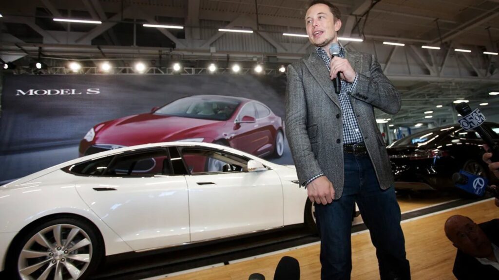 Elon Musk au lancement de la Tesla Model S en 2012. // Source : Elon Musk via X
