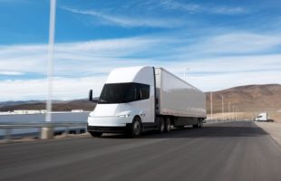 Le Tesla Semi (2026). // Source : Tesla