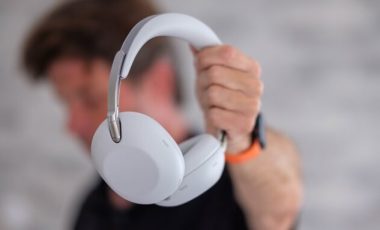 Casque Sony WH-1000X The ColleXion // Source : Tristan Jacquel pour Numerama Casque Sony WH-1000X The ColleXion // Source : Tristan Jacquel pour Numerama