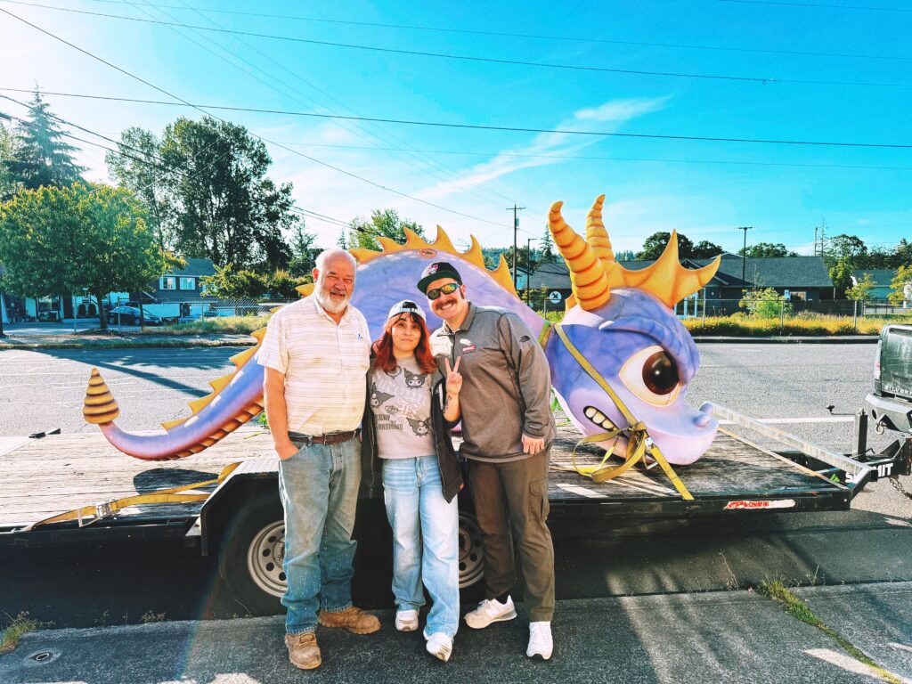 La statue de Spyro et ses nouveaux propri&eacute;taires // Source : Momoak/x