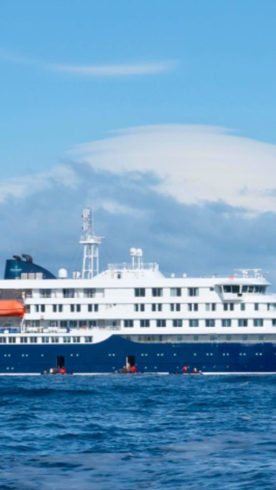 Le navire MV Hondius. // Source : Franklin Braeckman - Oceanwide Expeditions (image recadrée et modifiée)
