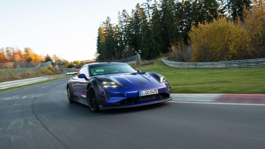 La Porsche Taycan Turbo GT avec le kit Manthey Racing. // Source : Porsche