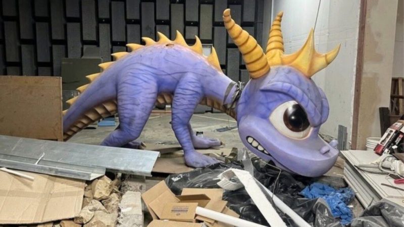 Une statue géante de Spyro le dragon vient d’être retrouvée après avoir été perdue des années
