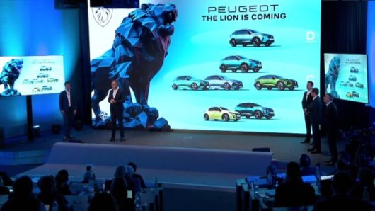 Conférence stratégique Stellantis : les nouveautés à venir chez Peugeot // Source : Capture site Stellantis Conférence stratégique Stellantis : les nouveautés à venir chez Peugeot // Source : Capture site Stellantis