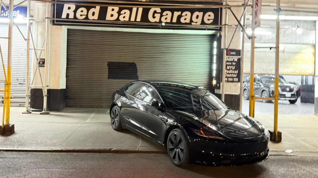 La Tesla Model 3 a travers&eacute; les &Eacute;tats-Unis de New York &agrave; Los Angeles enti&egrave;rement en FSD en 49 heures.. // Source : Dan Burkland