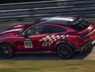 Xiaomi a battu le record pour un SUV sur le Nürburgring avec son YU7 GT. // Source : Xiaomi Xiaomi a battu le record pour un SUV sur le Nürburgring avec son YU7 GT. // Source : Xiaomi
