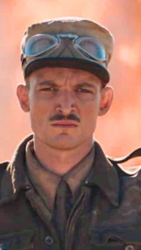 De Gaulle // Source : Pathé