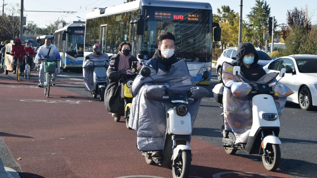 e-bike roulant en Chine // Source : ITDP China