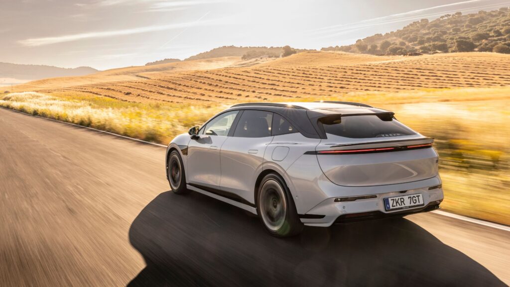La Zeekr 7GT à l'essai. // Source : Zeekr