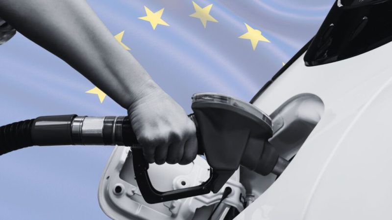 Voiture thermique en 2035&nbsp;: la France mène la fronde contre l’Allemagne et l’Italie