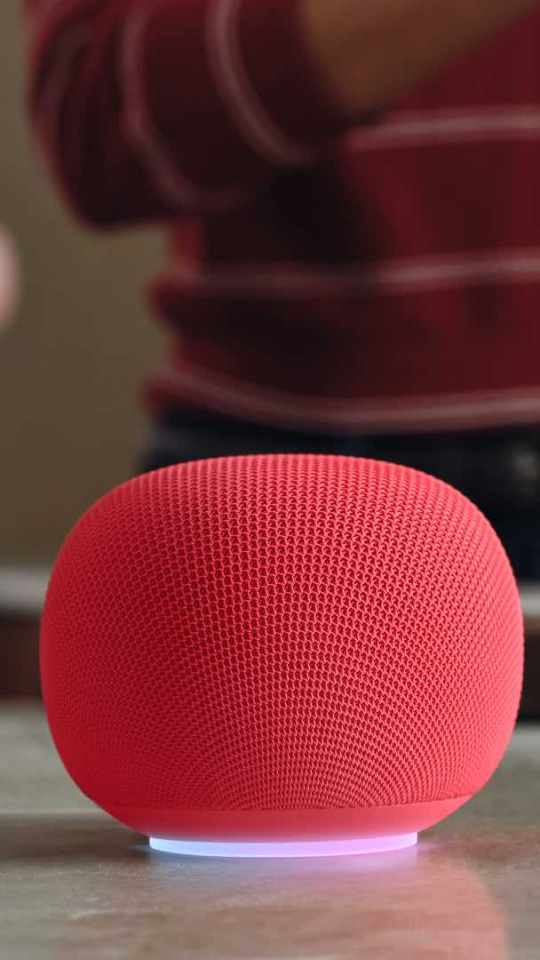 Google Home Speaker. // Source : Google