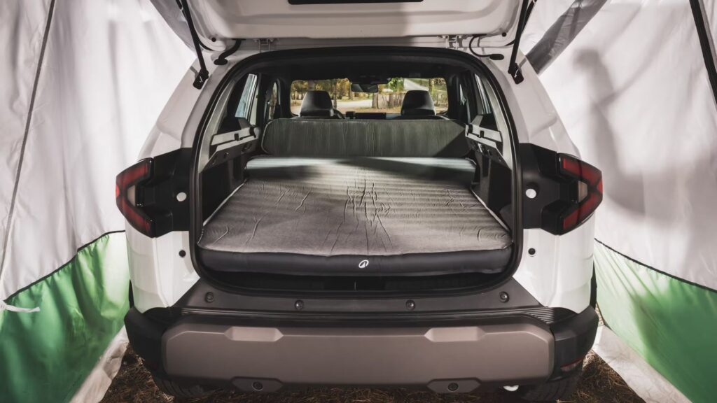 Decathlon propose un matelas pour voiture à un prix raisonnable. // Source : Decathlon Decathlon propose un matelas pour voiture à un prix raisonnable. // Source : Decathlon