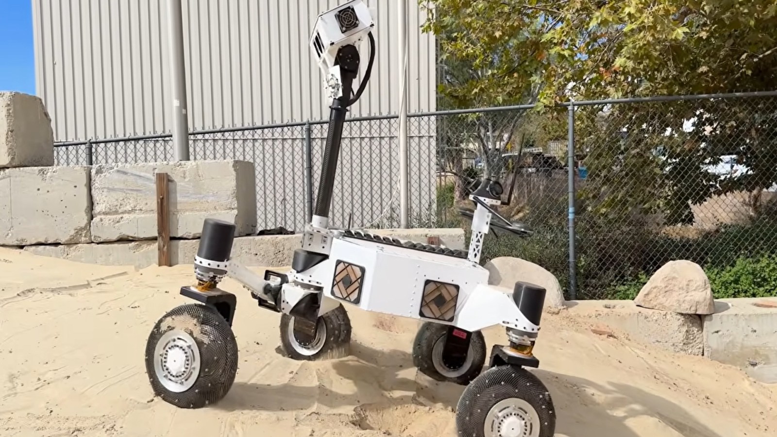 Voici Ernest, le rover tout-terrain pour explorer la Lune ou Mars sans risquer d'accident