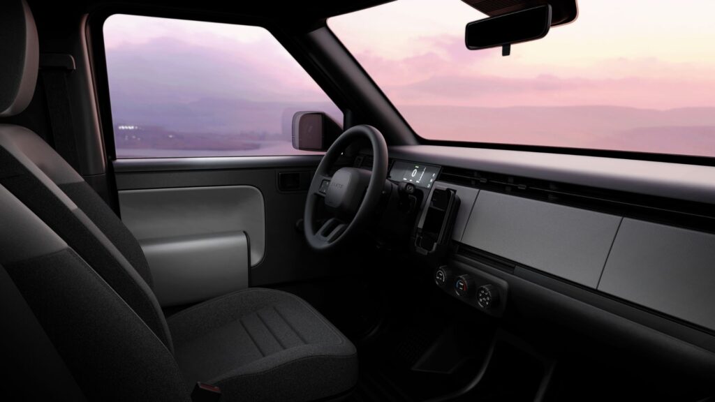 L'intérieur du Slate va à l'essentiel. // Source : Slate Auto