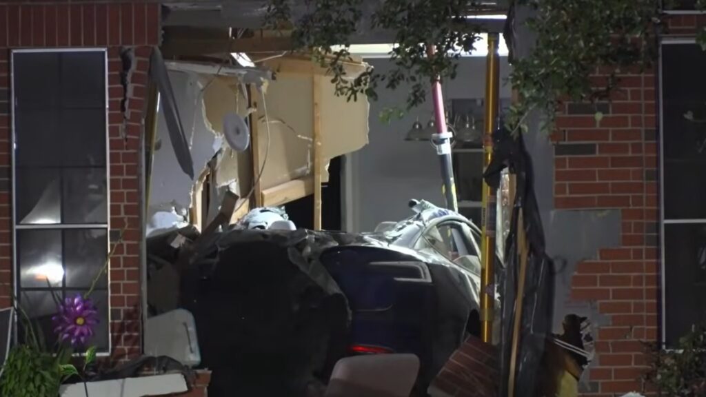 Accident mortel Tesla à Houston  // Source : KPRC2 