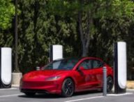 Tesla Superchargeur V4 // Source : Tesla Tesla Superchargeur V4 // Source : Tesla