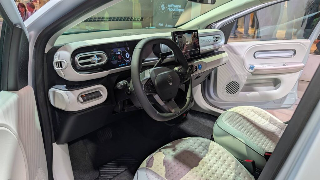 Intérieur du concept Twingo Clever Insights // Source : Raphaelle Baut pour Numerama