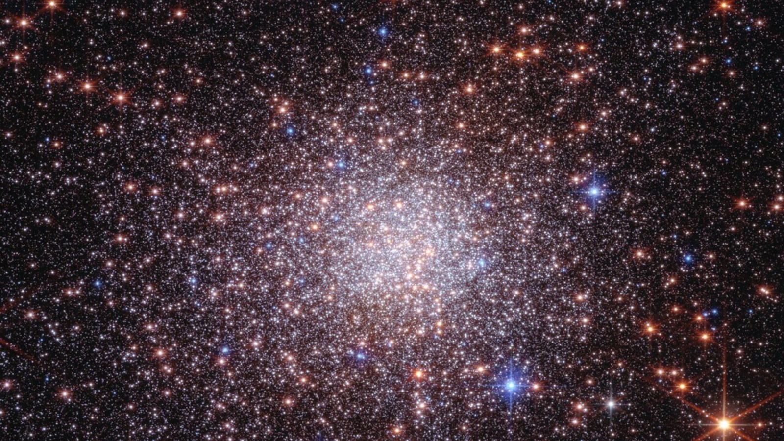 Terzan 5 : le télescope James Webb révèle les secrets de ce fossile galactique