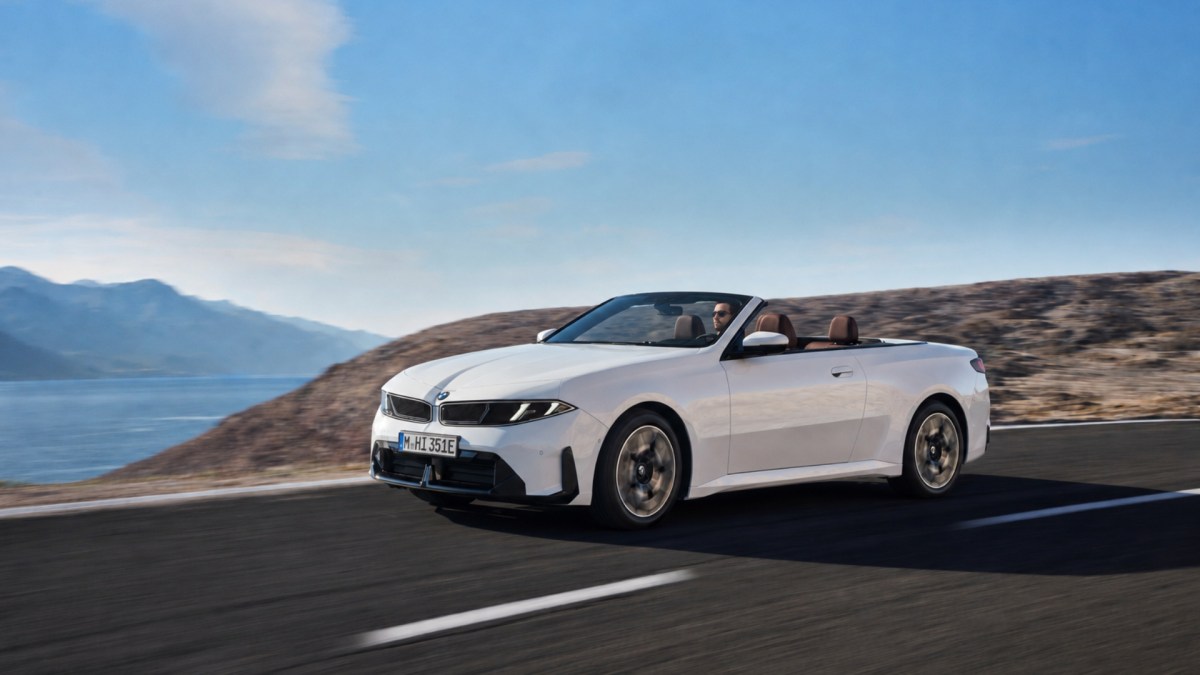 La BMW i4 Cabriolet imaginée par IA. // Source : Numerama via ChatGPT