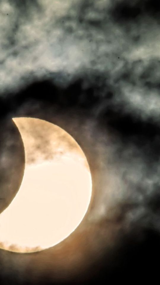 Éclipse solaire. // Source : Canva