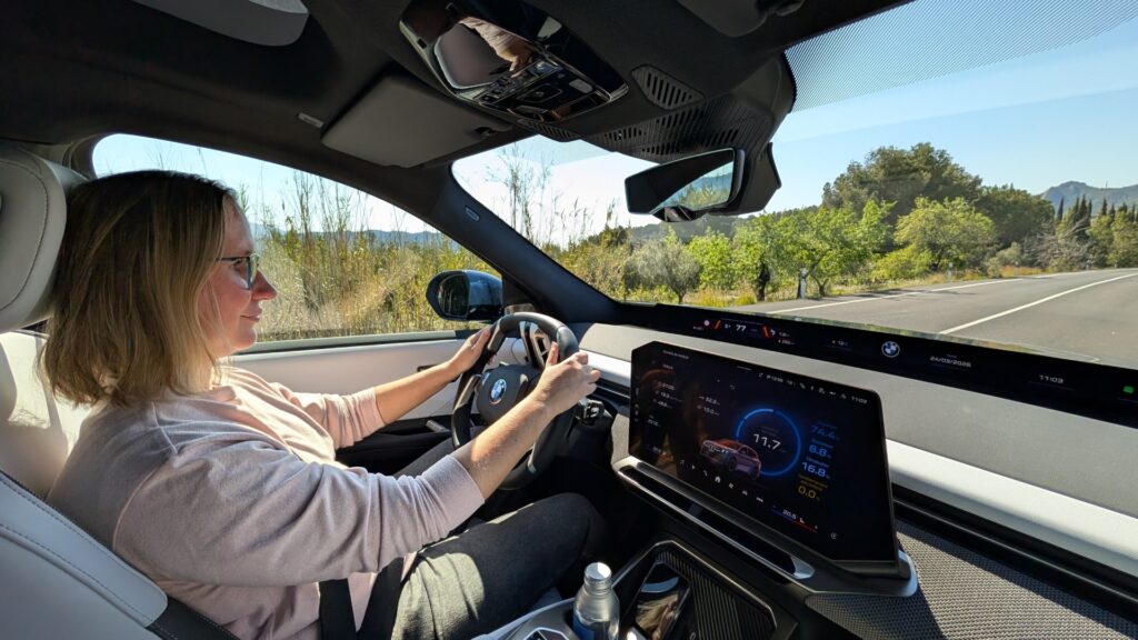 Essai BMW iX3 (2026) // Source : Raphaelle Baut pour Numerama