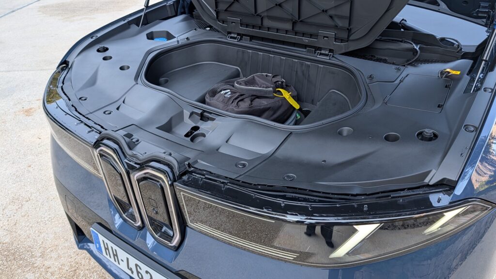 Essai BMW iX3 (2026) // Source : Raphaelle Baut pour Numerama