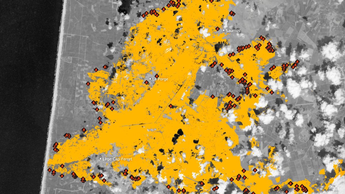Incendies en Gironde. // Source : European Union, Copernicus Emergency Management Service data (image recadrée)