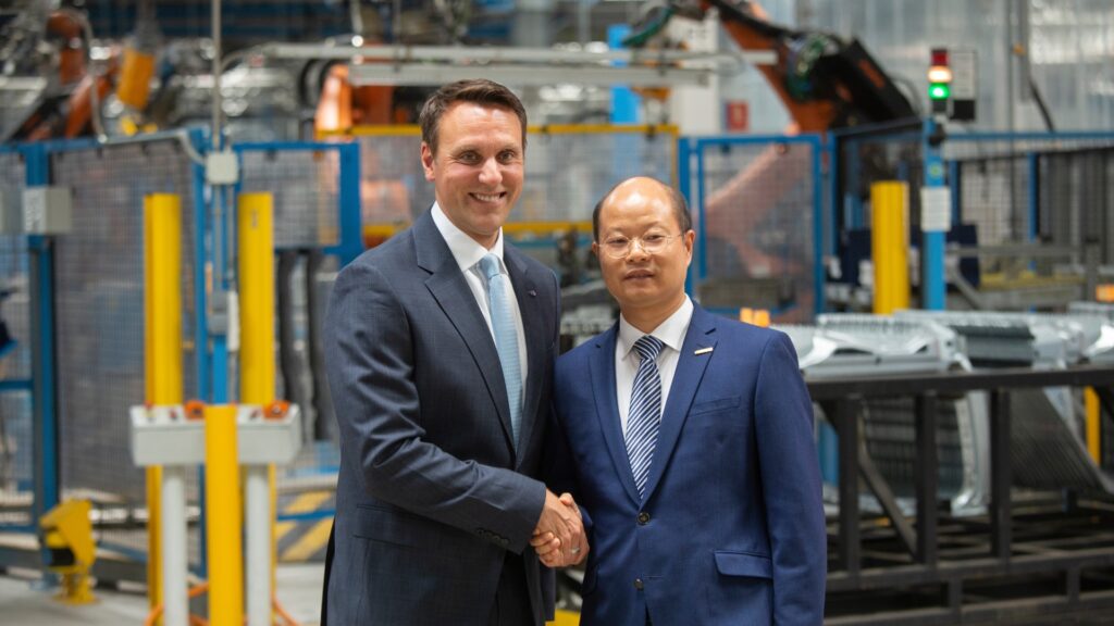 Ford et Geely s'associent pour produire des voitures électriques en Espagne. // Source : Geely Ford et Geely s'associent pour produire des voitures électriques en Espagne. // Source : Geely