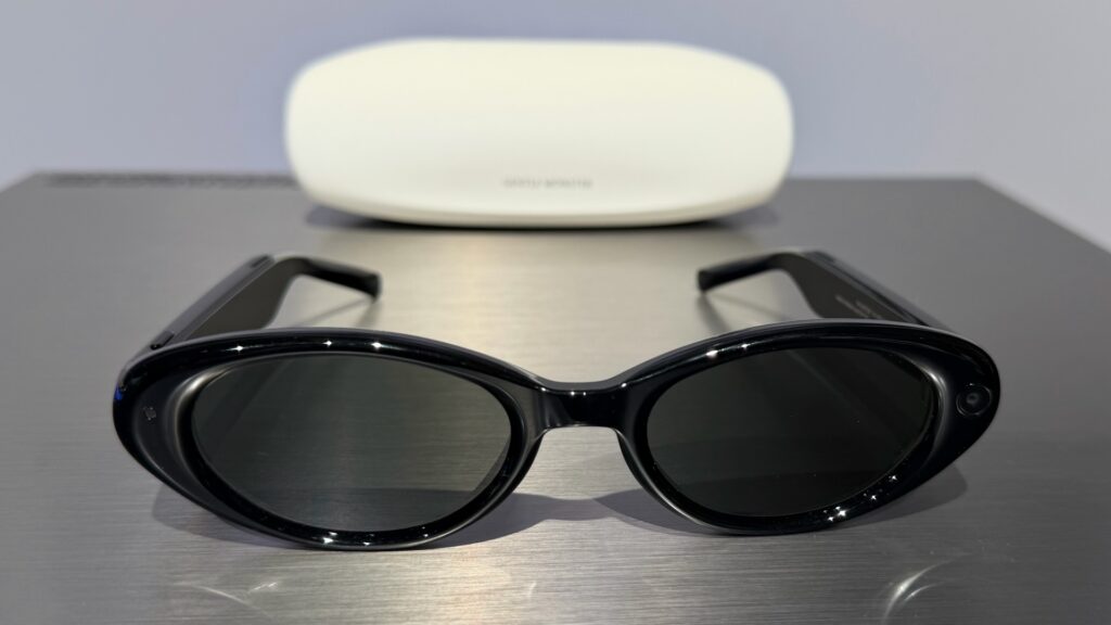 Les Galaxy Glasses de Gentle Monster ont parfois un design plus original. // Source : Numerama Les Galaxy Glasses de Gentle Monster ont parfois un design plus original. // Source : Numerama