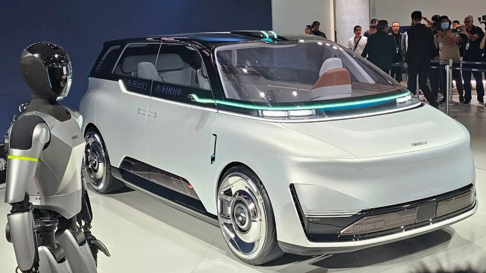 La Chine interdit les voyants turquoise de la conduite autonome… qu’elle avait popularisés
