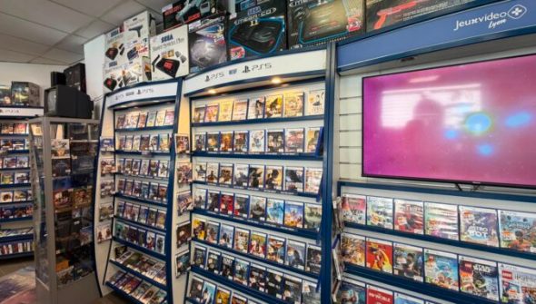Une boutique de jeux vidéo // Source : Thomas 'Gyo' Bachellerie