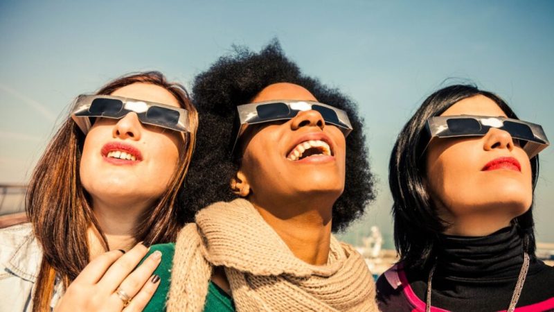 Lunettes d’éclipse solaire : où acheter des modèles aux normes avant le 12 août 2026 ?