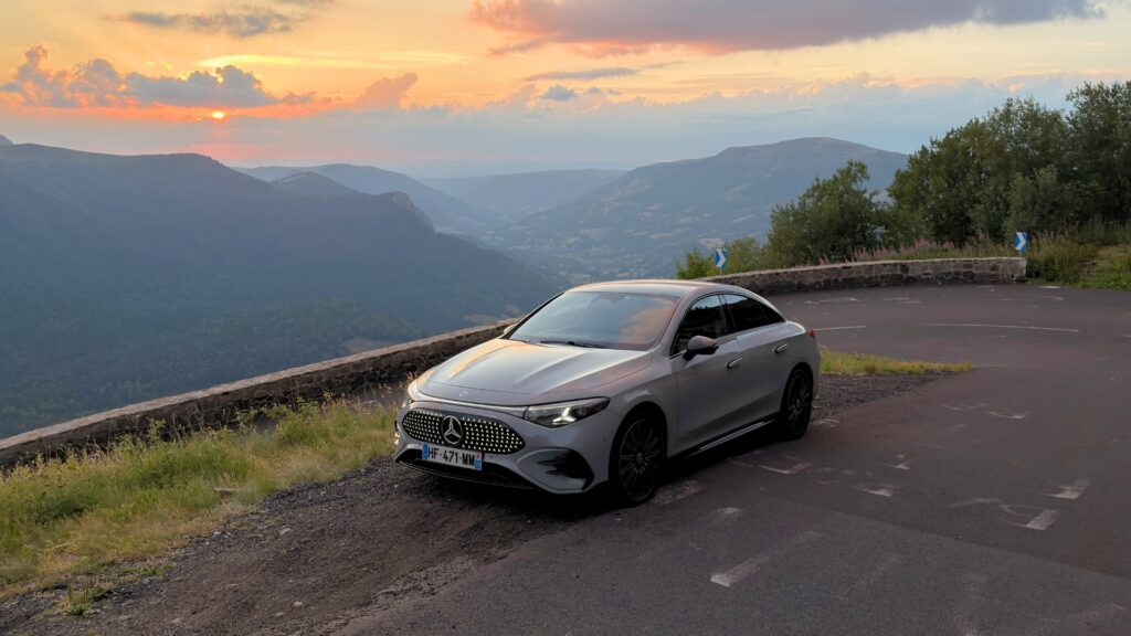 La Mercedes CLA à l'essai. // Source : Robin San Vicente pour Numerama La Mercedes CLA à l'essai. // Source : Robin San Vicente pour Numerama
