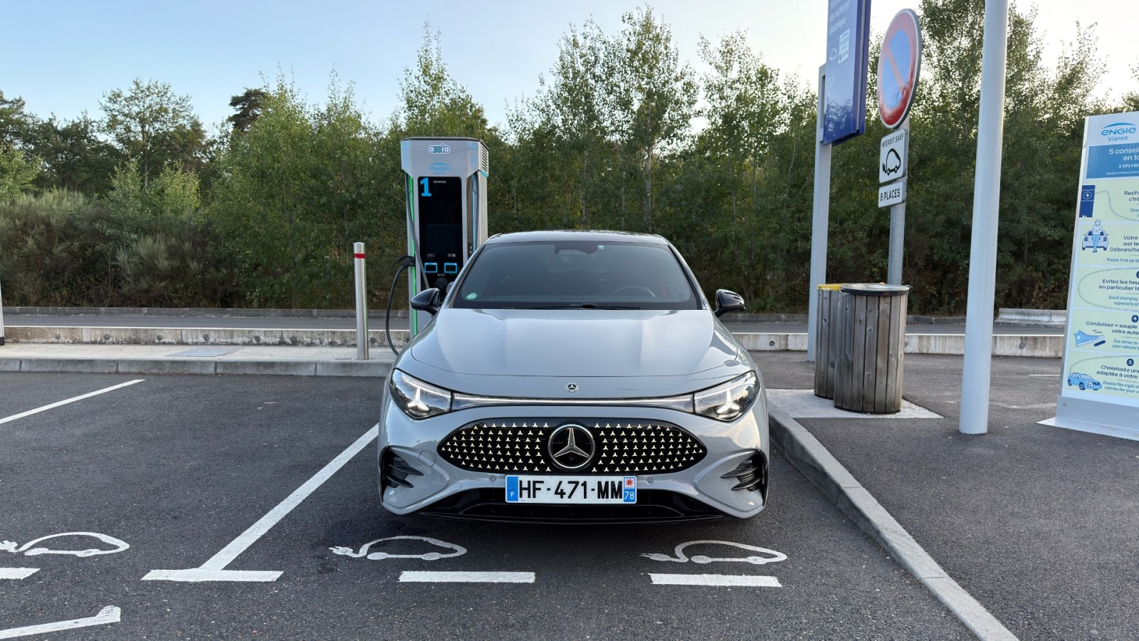 Plus de 400 km sur autoroute : j’ai essayé la Mercedes CLA et je comprends pourquoi c’est la voiture de l’année