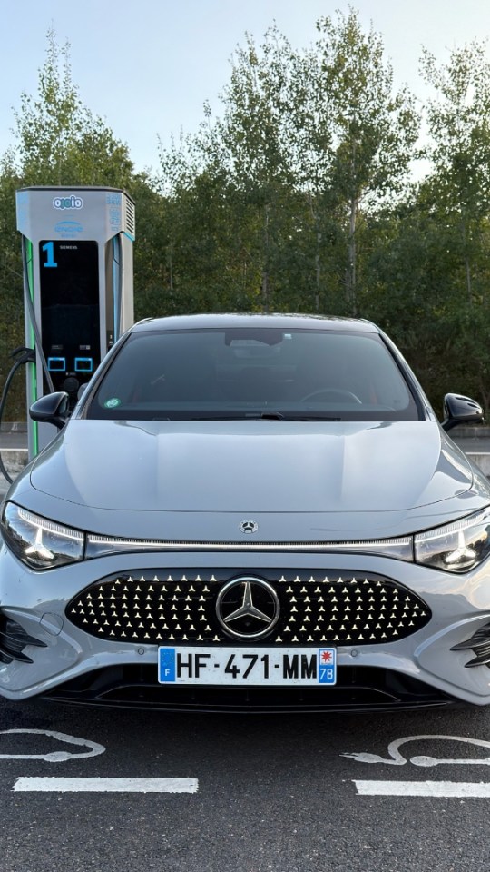 La Mercedes CLA à l'essai. // Source : Robin San Vicente pour Numerama La Mercedes CLA à l'essai. // Source : Robin San Vicente pour Numerama