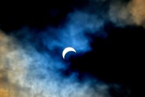 Éclipse solaire. // Source : Canva