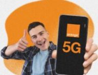 Orange 5G gratuite // Source : Montage Numerama Orange 5G gratuite // Source : Montage Numerama